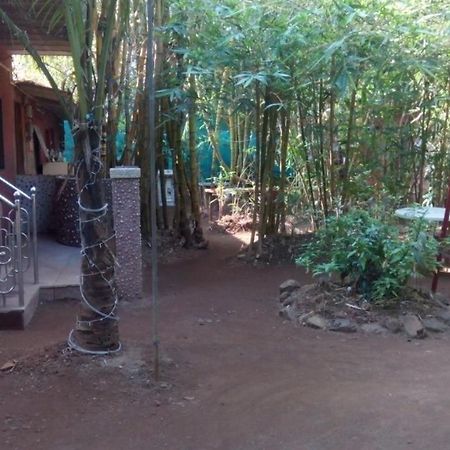 Samartha Cottage, Varsoli Alibag Bagian luar foto